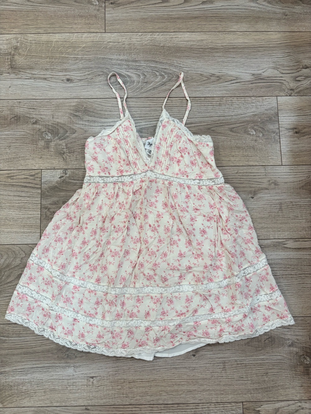 Sky to Moon Pink Floral Lace Trim Mini Dress